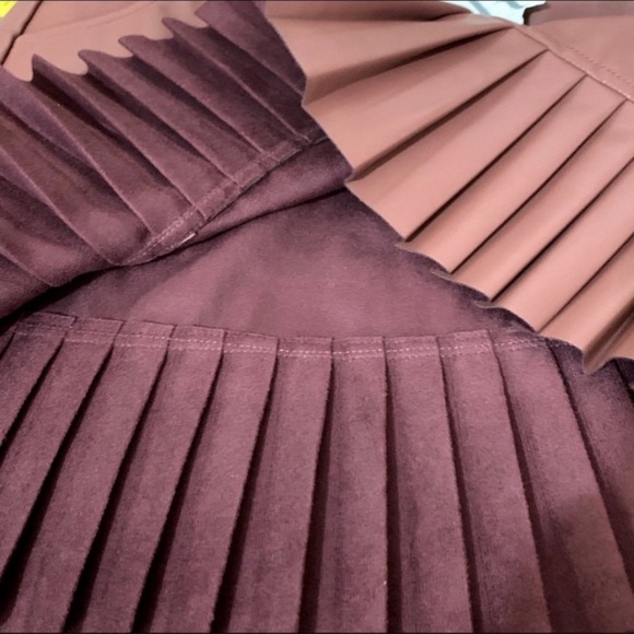 COPY - Zara Faux Leather Pleated Mauve Mini
Skirt, XSmall - Picture 5 of 7